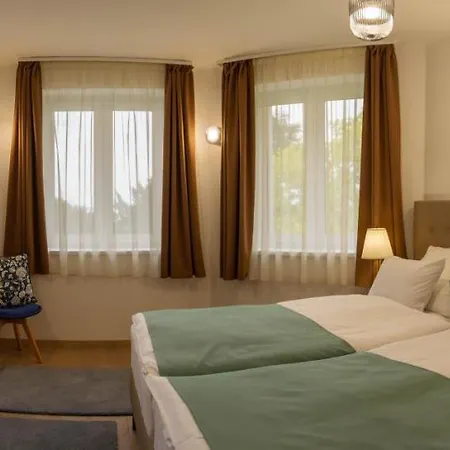 Bed & Breakfast Philip Noir *
