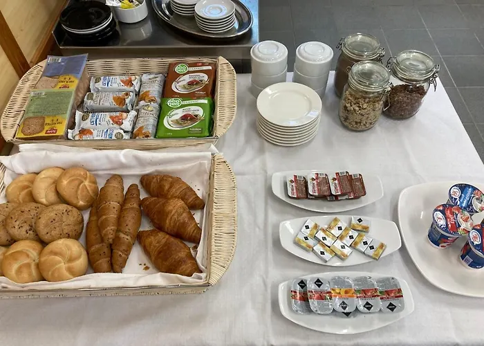 Philip Noir מלון *